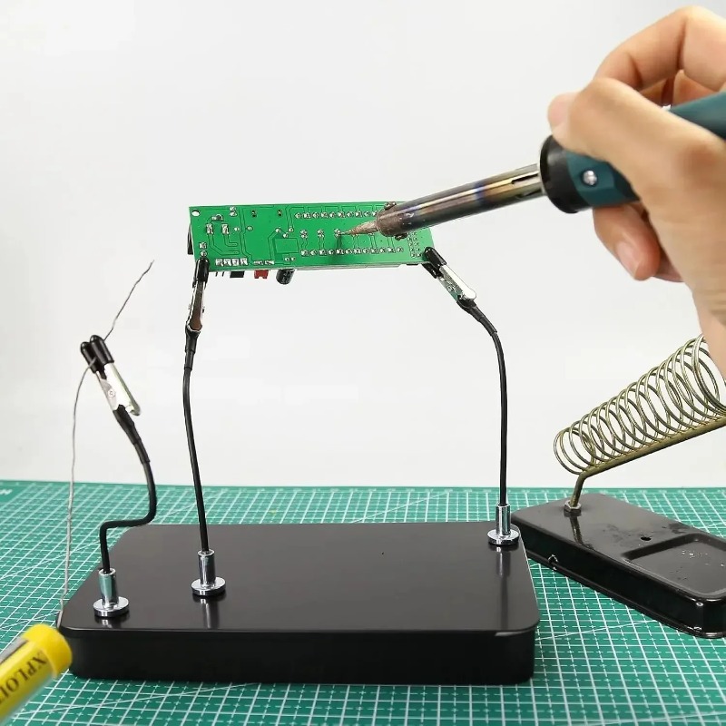 Diy Box Electronics Mall - Magnetische Leiterplattenhalter-Lötstation mit 12 flexiblen Armen